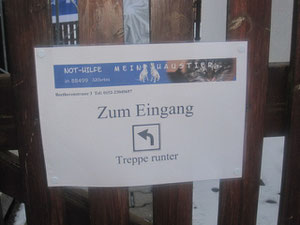 Beschreibung zum Eingang des Not-Hilfe Zimmers