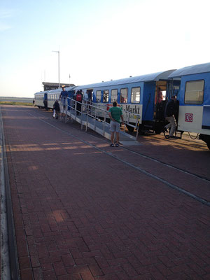 täglich auf die Insel - mit der Fähre ab Harlesiel nach Wangerooge