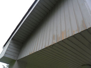 Holzfassade, Schleifarbeiten