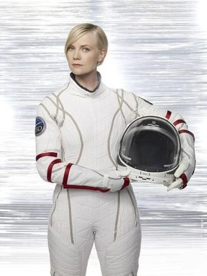 Zoe Barnes ( Laura Harris )