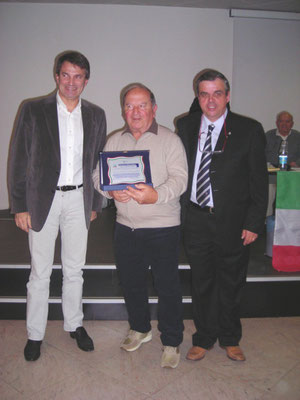 LA CONSEGNA DEL PREMIO LUCIANO GAVAZZA ALL'UC ALASSIO