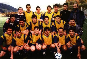 Plantilla del Salleko que logró el ascenso a Tercera en la campaña 2000/01.