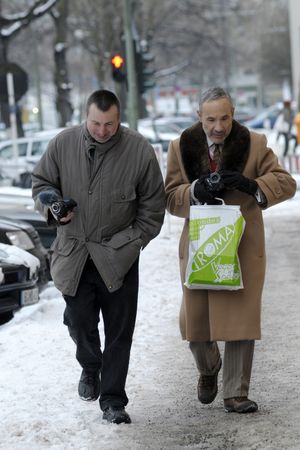 Michael Huck & Lloyd Kaufman inspecting the artificial Snow