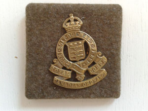 Canadees baretembleem Royal Canadian Ordnance Corps