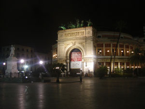 Politeama at night