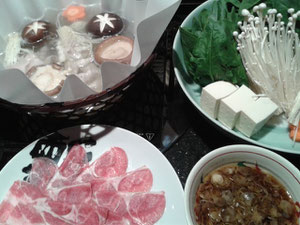 お料理はおまかせのコースで。新鮮素材でしゃぶしゃぶもサイコー!
