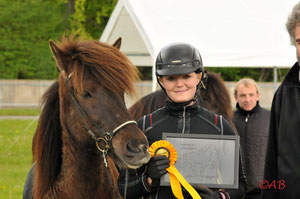 Beeke Köpke, Deutsche Meisterin in der Passprüfung 2011 Mitglied im Bundeskader Junger Reiter