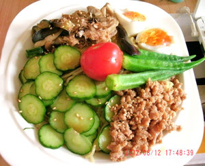 今日も野菜たっぷりよw