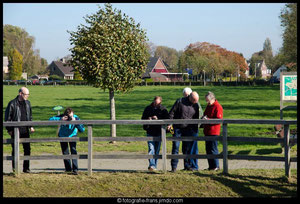 links de cursus leider en een gedeelte van de groep