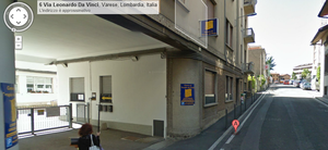 di fianco all'Ospedale del Ponte