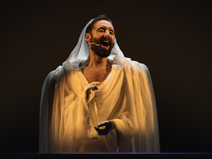 Tom Neuwirth alias Conchita Wurst als Todesengel