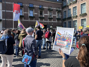 Protestaktion vorm Düsseldorfer Rathaus