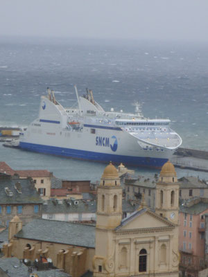 Le Pascal Paoli lors d'une tempête Bastia