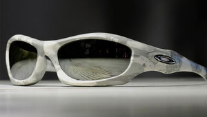 OAKLEY(オークリー)の数あるモデルの中で伝説的な人気を誇った