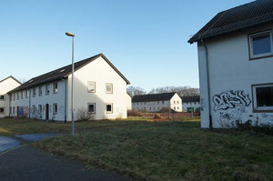 Noch bestehende Gebäude des ehemaligen Lagers (Januar 2014)