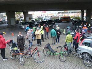 Die Glühweintour am Startpunkt.