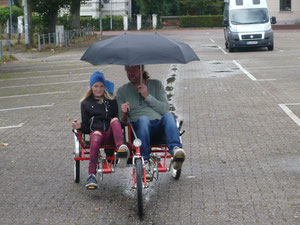 Bei der Tandemtour ist keiner durchgeregnet, aber die tandemgerechte Ausrüstung muss ja vorher getestet werden!