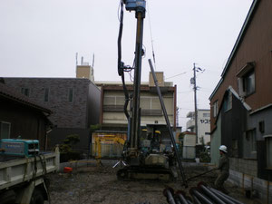 鋼管杭打設状況