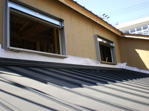 外部耐震ボード貼とサッシの取付