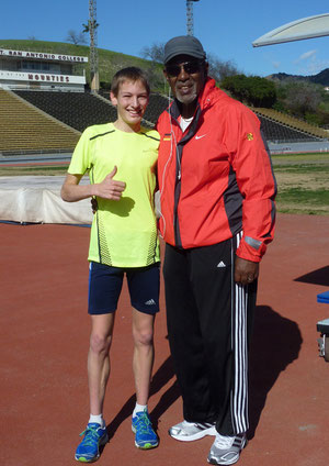 Chrstioph Uphues bekommt Tipps von US-Trainer Ernest Gregoire