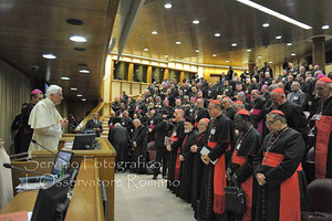 Synode des évêques du Moyen-Orient, réunis en présence du Pape Benoît XVI (Vatican, le 13/10/10).