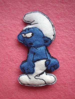 broche de fieltro pitufo