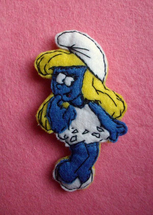 broche pitufina