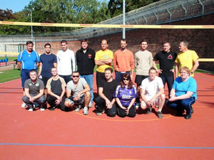 Flotter Volleyballvergleich bei schönsten Sonnenschein