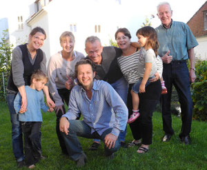 Ein Zehntel Stiftungsteam und Edmund Welcker