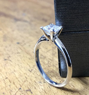 Verlobungsring Juwelier Diamantring Verlobung Düsseldorf