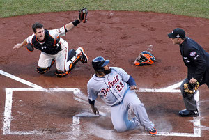 Nella foto l'arrivo stretto di Fielder a casa base difesa da Posey (Photo: Christian Petersen/Getty Images)