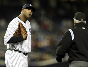 E' il 12 Aprile, 2013 allo Yankee Stadium dove si sta giocando Yankees - Orioles. L'arbitro di base chiama un Balk! a Sabathia che costerà il punto del pareggio di Baltimore 2-2