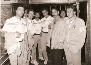 La Nazionale alle Olimpiadi del 1984 - Da Sin. Carelli, Colabello, D'Amato, Romano, Ceccaroli, F.Zappa, (Mass. Carlo), Mari (Foto tratta dal sito di Beppe Carelli)
