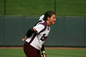 Nella foto Nadia Ballarin, shortstop della Foreman High School