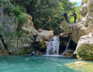 Canyoning debutant 06, canyoning debutant alpes maritimes, canyoning decouverte grasse, canyoning decouverte antibes, canyoning cannes, canyoning cote d'azur