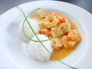 Rotes Fischcurry / Basmatireis