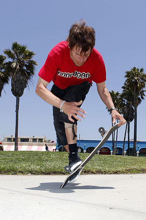 50/50. www.skateboardbusiness.de
