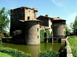 Tennessus medieval castle B&B, West view