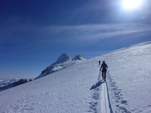 Skitour, Clariden, Überschreitung Tüfelsjoch, Teufelsjoch, Klausenpass, Urnerboden, Schweiz, Glarnerland, Skidepot, Chammlijoch