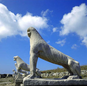 The Lions Avenue in Delos