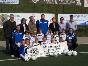 Die offizelle Präsentation des Turniers und Trikot-Übergabe der Targo-Bank am 23.09.2011