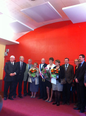 Après la visite, les discours et les remises de médaille d'honneur régionale, départementale et communale dans la salle des fêtes