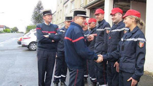 Les lieutenants-colonels Soriol et Lourdin en inspection lors d'une précédente visite à Juvigny