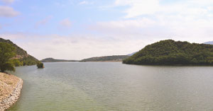 Lac de retenue vu du pont