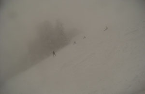 Sur une piste ... grise