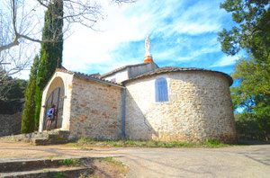 Chapelle du XIIème siècle, avant le style go ... tique