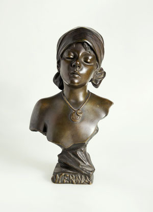 Bronzefigur einer Araberin v. Emmanuel Villanis