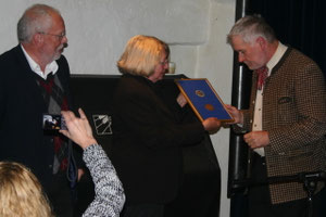 Im Rahmen der Wichner-Lesung wurde Walter Höferl mit der Wichner-Medaille ausgezeichnet. Foto: WaPA