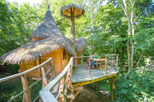 une cabane familiale pour une nuit dans les arbres