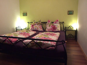 Das Doppelbett-Schlafzimmer